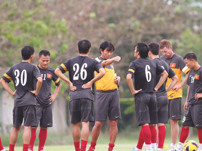 Ba ngày, quyết tương lai HLV Phan Thanh Hùng