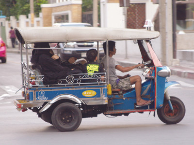 Bộ GTVT bác 'tối kiến' nhập xe tuk tuk