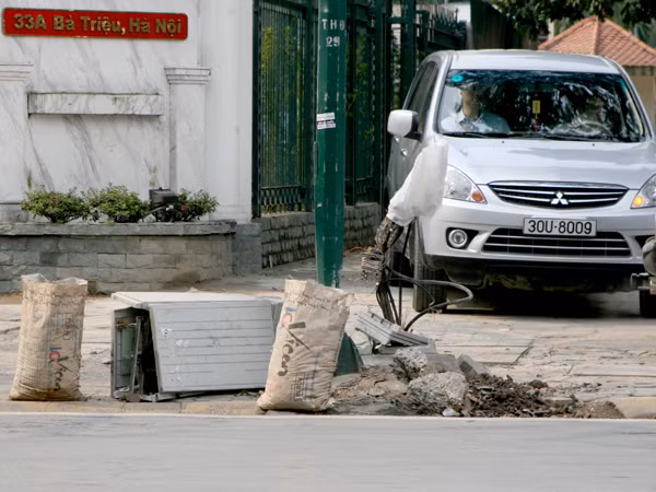 Dự án hạ ngầm cáp sau một năm đã tan nát