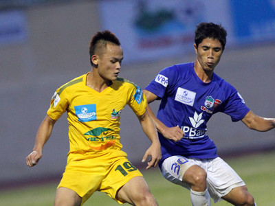 U22 tranh V.League - quyết định gây tranh cãi