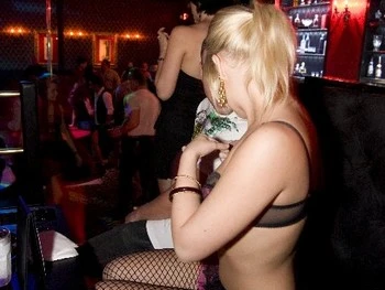 Hy hữu chuyện chàng trai bị 4 phụ nữ tấn công tình dục