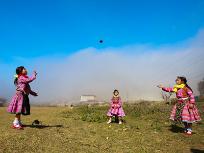 Cùng đồng bào Mông đón tết sớm