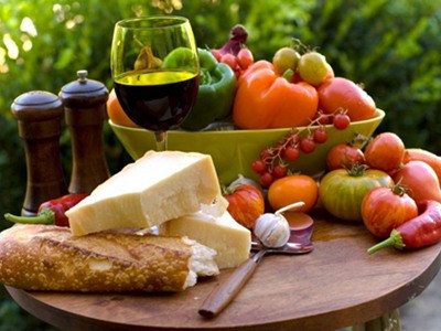 10 thực phẩm tránh ăn trước khi đi ngủ