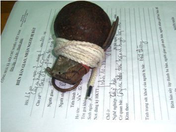 Dọa ném lựu đạn để tống tiền nhà chùa