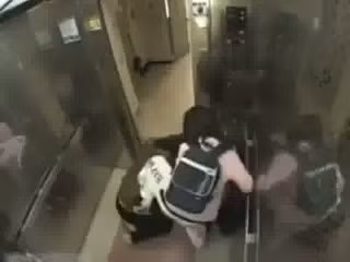 Cướp nhầm nữ sinh có võ, bị đánh trối chết