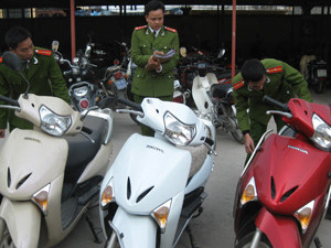 CAQ Hà Đông thống kê tang vật trong vụ án