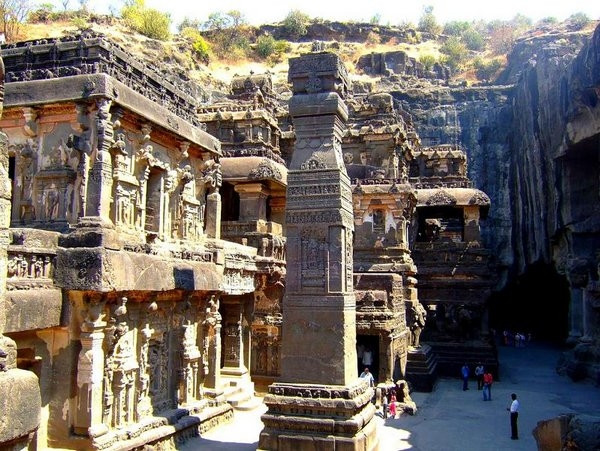 Ellora - Ngôi đền tráng lệ nằm trong vách đá