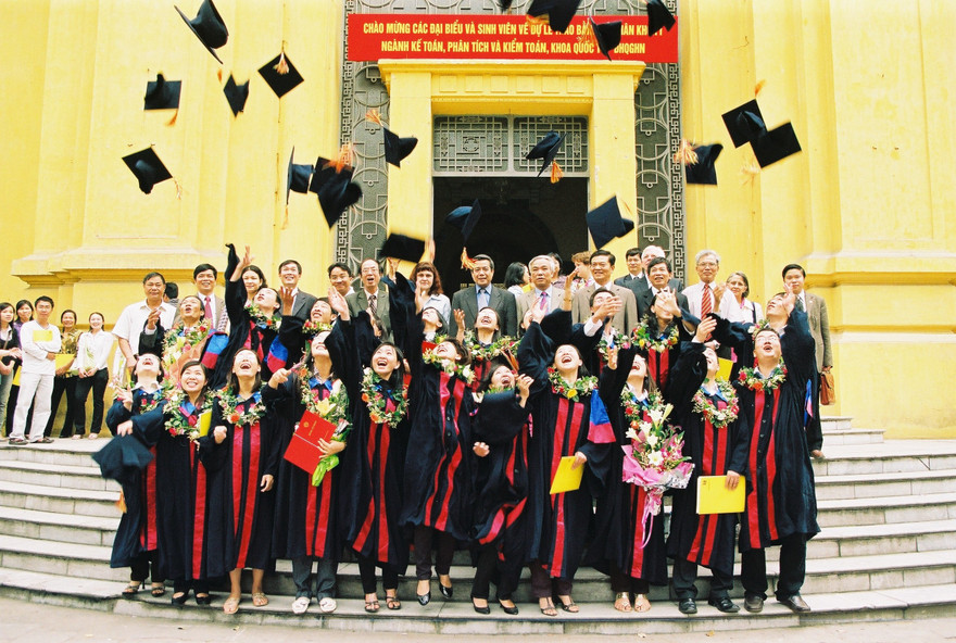 Khoa Quốc tế xét tuyển nguyện vọng 2, 3