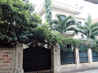 Luật pháp bất vị thân