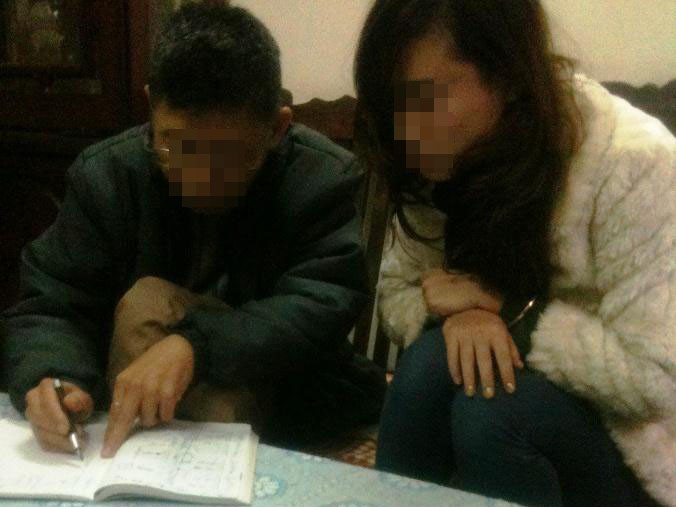 Doanh nghiệp thê thảm, thầy bói lên hương