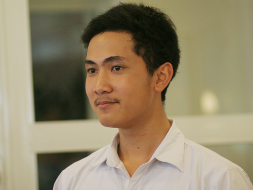 Gặp chàng trai sợ… giàu