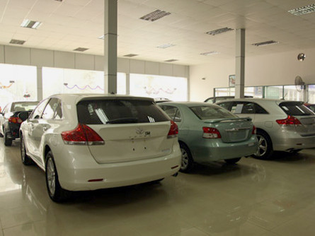 Khan hàng, xe nhập đội giá vài nghìn USD