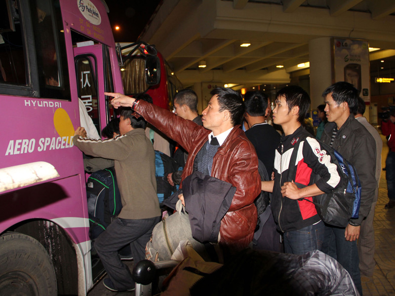 Việc hơn 10.000 lao động về nước trước thời hạn từ Libya khiến nhiều doanh nghiệp XKLĐ điêu đứng. Ảnh: Bảo Anh