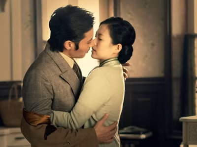 Phim 19+ của Jang Dong Gun hết vé trong 12 giây