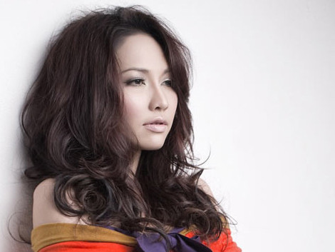 Kim Hiền - sức hút lạ kì của gái một con