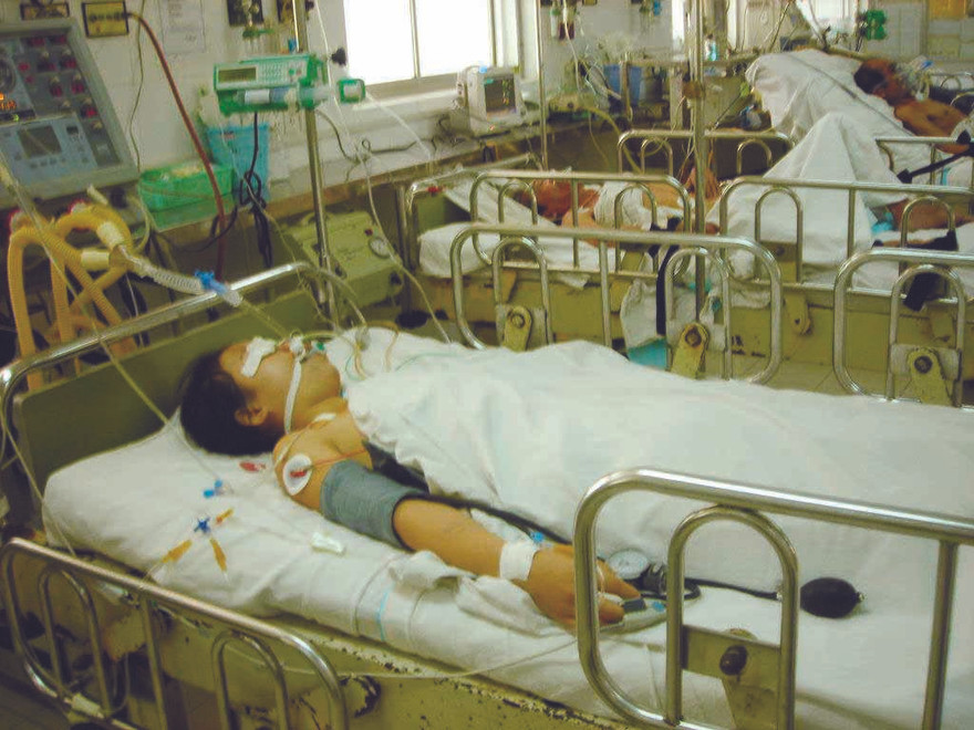 Tăng viện phí: Cần lộ trình chống sốc