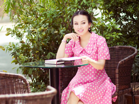 Em gái Cẩm Ly khoe nhan sắc trẻ trung như gái 18