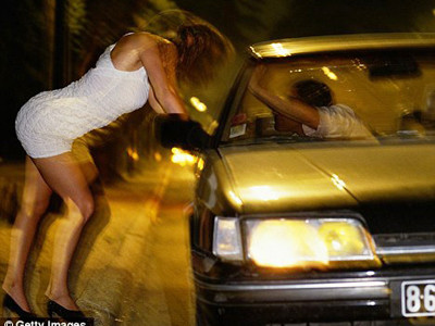 Sexy nơi công cộng sẽ bị bắt