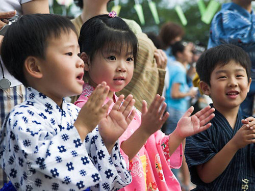 Nhật Bản thay đổi độ tuổi học tiếng Anh của trẻ