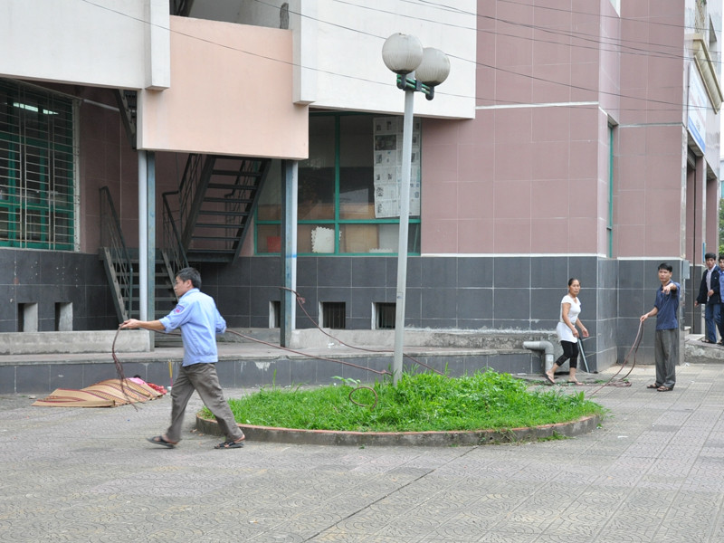 Cụ bà rơi từ tầng 16, tử vong tại chỗ