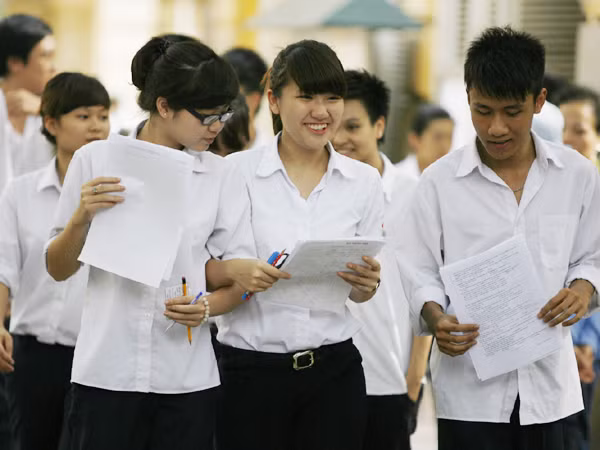 Chỉ cần ôn theo các dạng câu hỏi của cấu trúc đề của Bộ GD&ĐT, học sinh có thể dễ dàng vượt qua môn Văn Ảnh: Xuân Phú