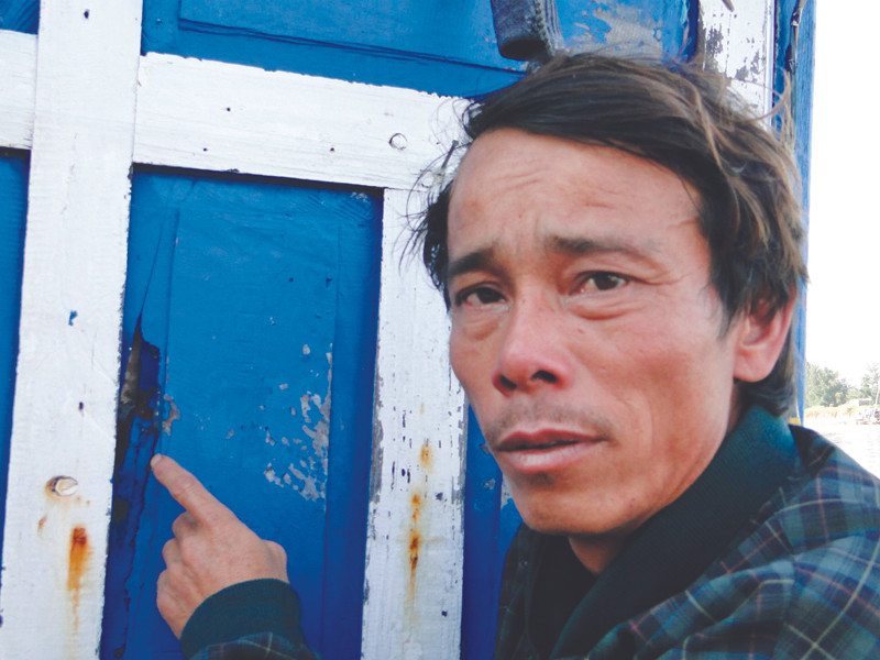 Vết đạn trên tàu