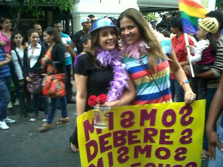 Đồng tính luyến ái là hợp pháp ở Ecuador nhưng trong xã hội, những người đồng tính và LGBT vẫn bị kỳ thị