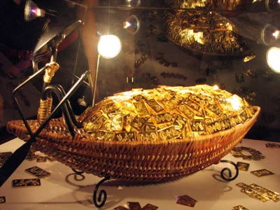 Giá vàng lao dốc, vỡ bong bóng hay quy luật?