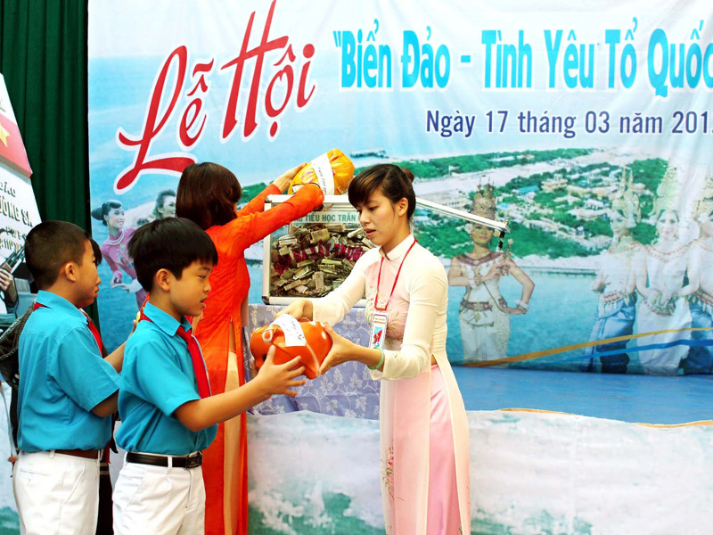 Lễ hội biển đảo với học trò