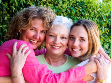 Nhờ ai em có mặt trên đời?