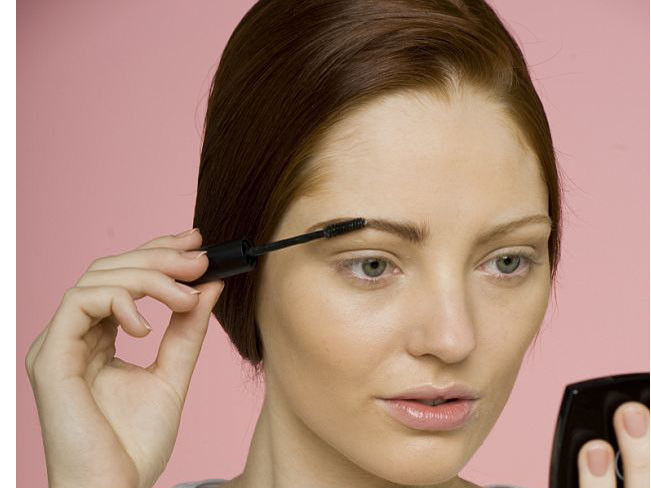 Năm bước đơn giản cho lông mày ấn tượng