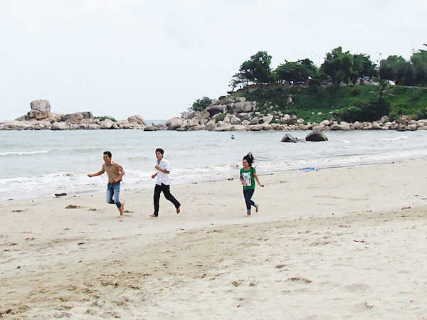 Hòn Chồng chồng dự án