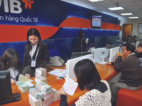 Hàng ngàn tỷ rút khỏi ngân hàng đi đâu?