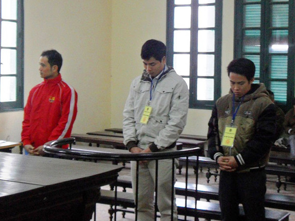 Ba bị cáo trước vành móng ngựa là chưa đủ?