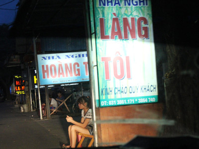 Đồ Sơn ‘cháy’ hàng dịp chọi trâu