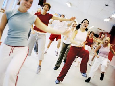 Dân văn phòng nên tập thể dục buổi trưa theo cách nào?