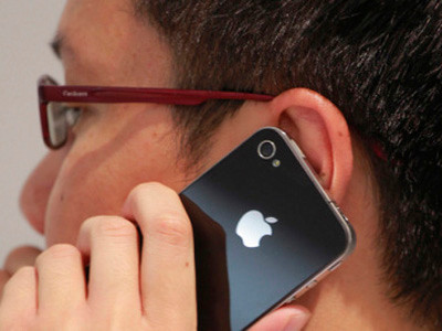 Lại hôn mê vì sạc iPhone