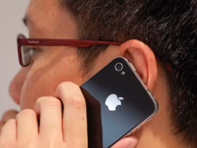 Lại hôn mê vì sạc iPhone