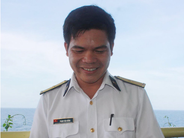 Phòng câu lạc bộ trên nhà giàn DK1