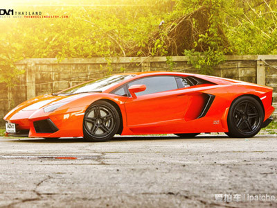 Lóa mắt với siêu xe LP700 Aventador ADV05SL