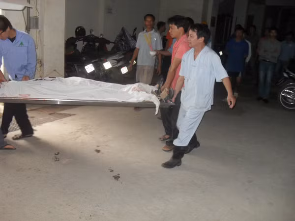 Mất điện thang máy, một người chết