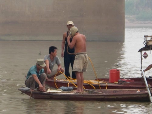 Nhà bác sĩ Tường không thăm hỏi gia đình nạn nhân bị ném xác phi tang