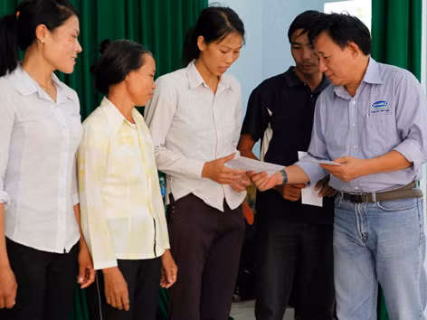 Vinamilk cứu trợ nhân dân vùng lũ Thanh Hóa