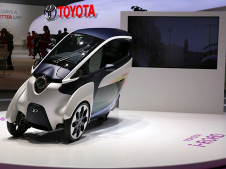 i-Road: sự kết hợp độc đáo giữa mô tô và xe hơi