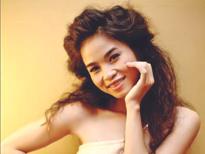 Ca sĩ Đồng Lan: Sống không vui là thất bại