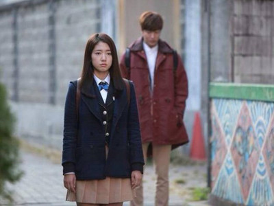 Sao Hàn với áo dạ ngày đại hàn