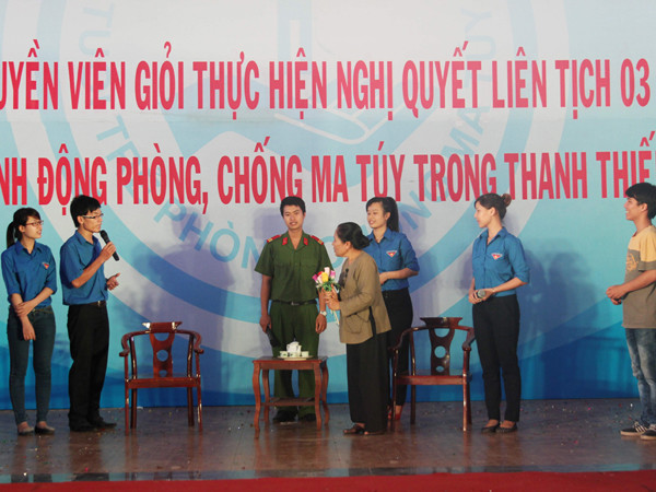 Tiểu phẩm thanh thiếu niên chung tay đẩy lùi ma túy Ảnh: Hồng Duyên