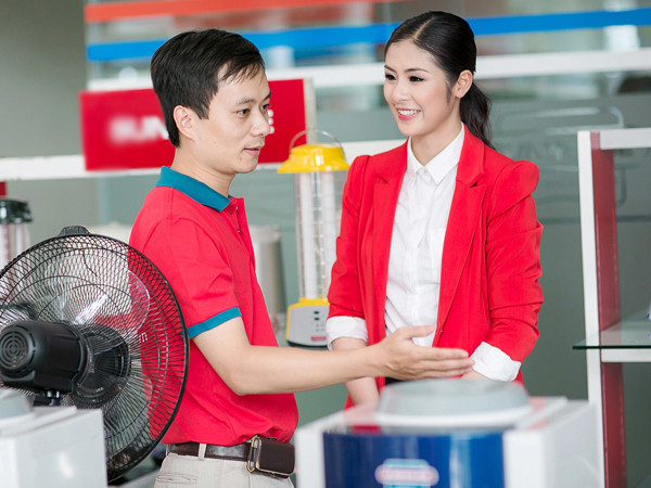 Ngọc Hân tích cực gây quỹ xây nhà bán trú cho trẻ nghèo