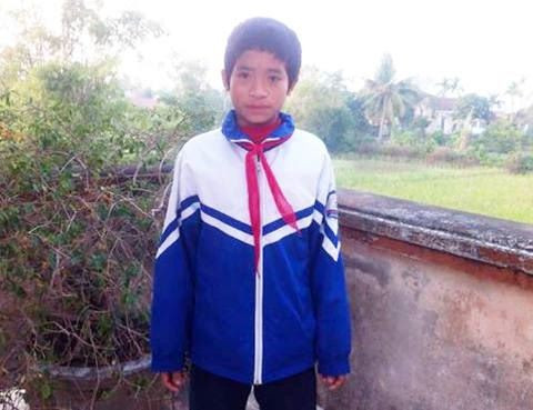 Học sinh lớp 6 đứng nhiều giờ chờ trả 30 triệu nhặt được