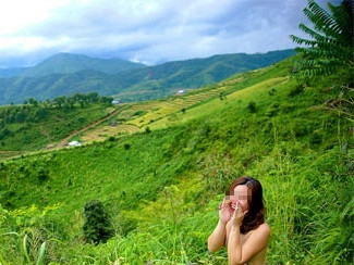Hậu trường chụp ảnh hot-girl 'nude' giữa thiên nhiên